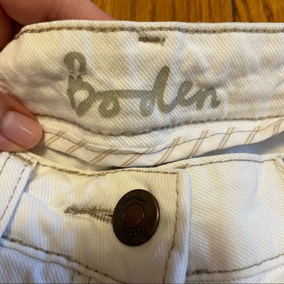 White Capris by Boden - Picture 3 of 8